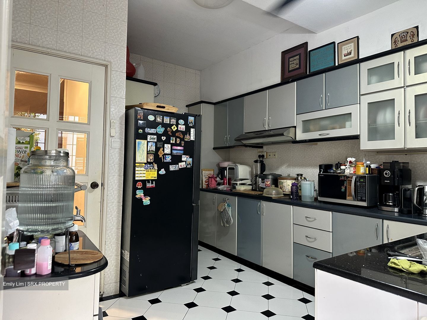 Parry Avenue (D19), Terrace #543510541